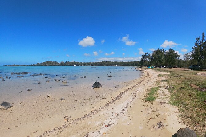 2h Private Kite Surf Lessons for Beginner in Anse La Raie Beach - Day one: discovery and basic kite control