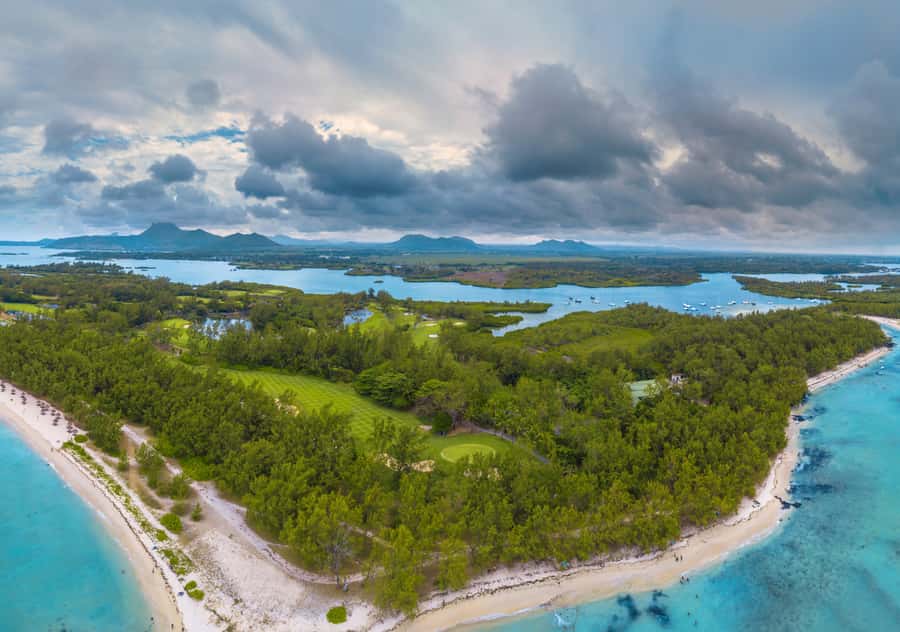 5 Islands Boat Trip, Snorkeling and Lunch on Ile aux Cerfs - Blue Bay Marine Park and the snorkeling stop
