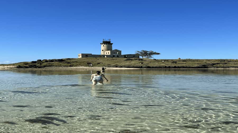 5 Islands Private Speedboat w/ Snorkeling + Lunch & Drinks - Why This Private Mauritius Boat Day Has Appeal
