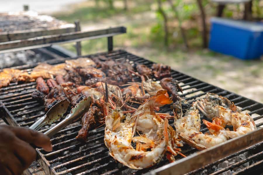 5 Islands Speedboat Cruise, Snorkeling + Lunch & Open Bar - The guide can shape the mood of the day