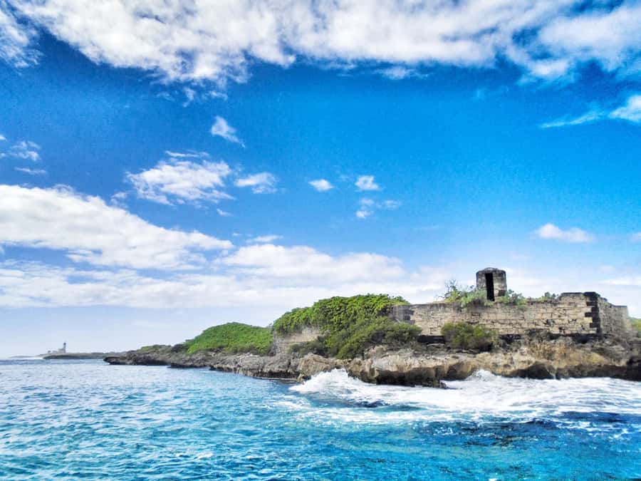 5 Islands Trip & Ile aux Cerfs inc Lunch, Drinks & Transport - Is this Mauritius boat trip good value at $176?