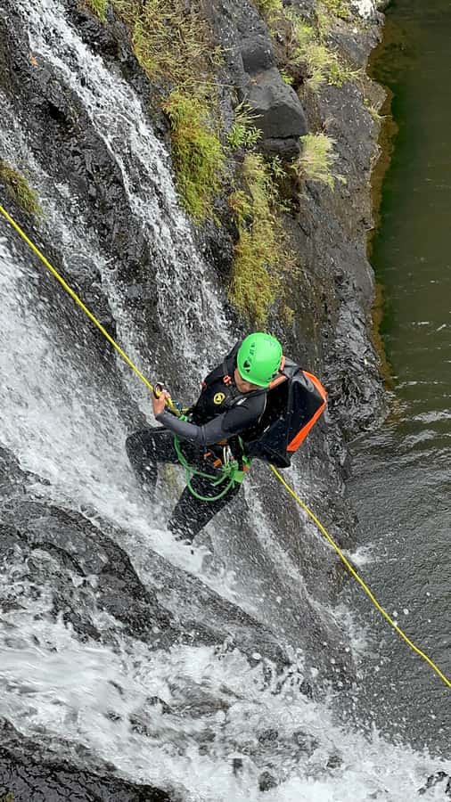 Abseiling/Canyoning - A clear briefing before the first rope