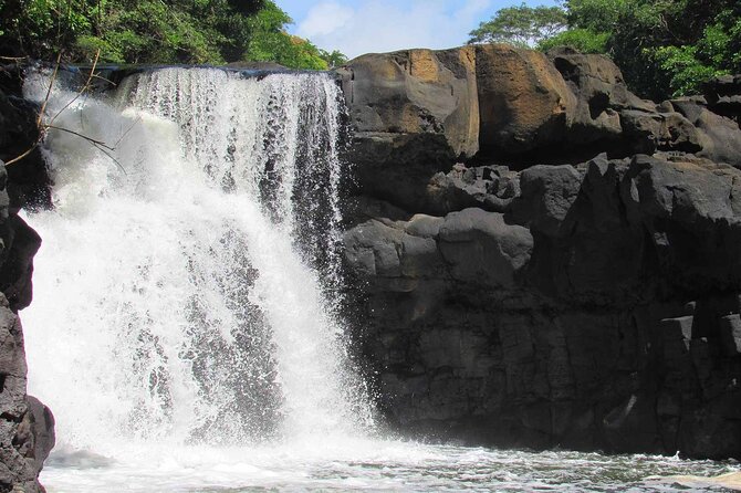 All inclusive SPEEDBOAT FULL DAY to ILE AUX CERF & GRSE WATERFALL - Weather Rules and Day-to-Day Flexibility