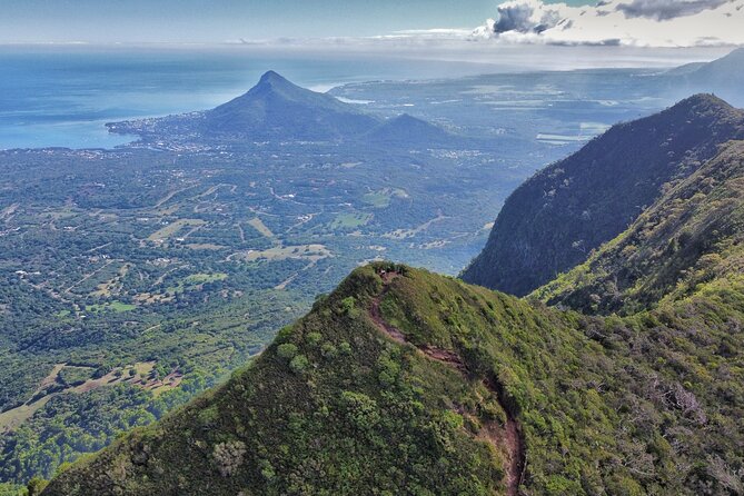 Black River Peak - Guided Hike - The final push to Mauritius’ highest point