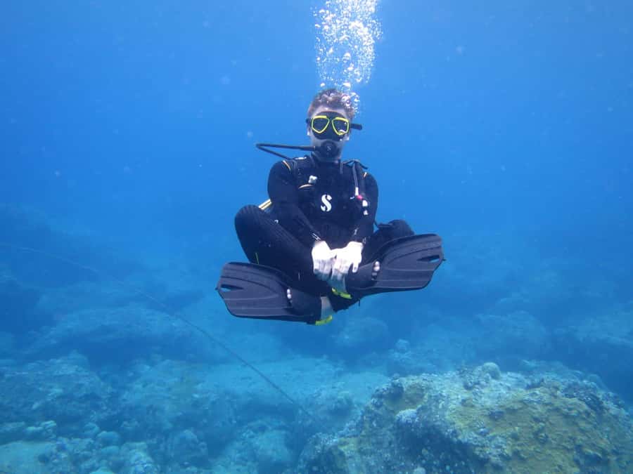 Blue Bay: LEARN TO DIVE TODAY with CORAL DIVING Team - Practical advice for a smoother session