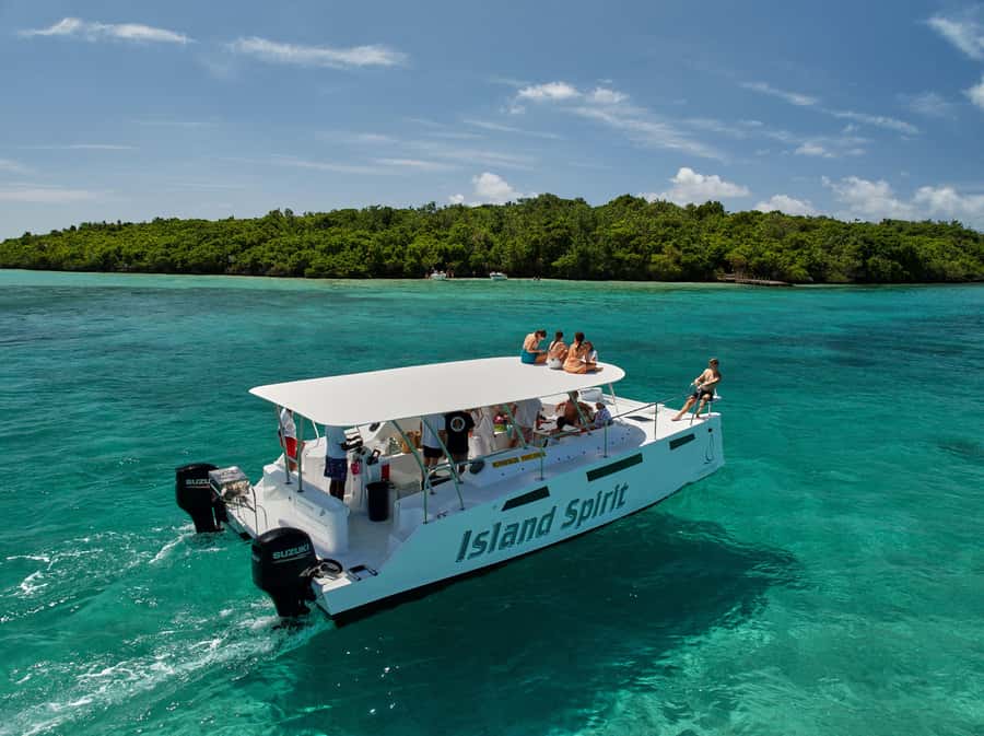 Catamaran Mauritius: South East 5 Islands Catamaran Cruises - Key points at a glance