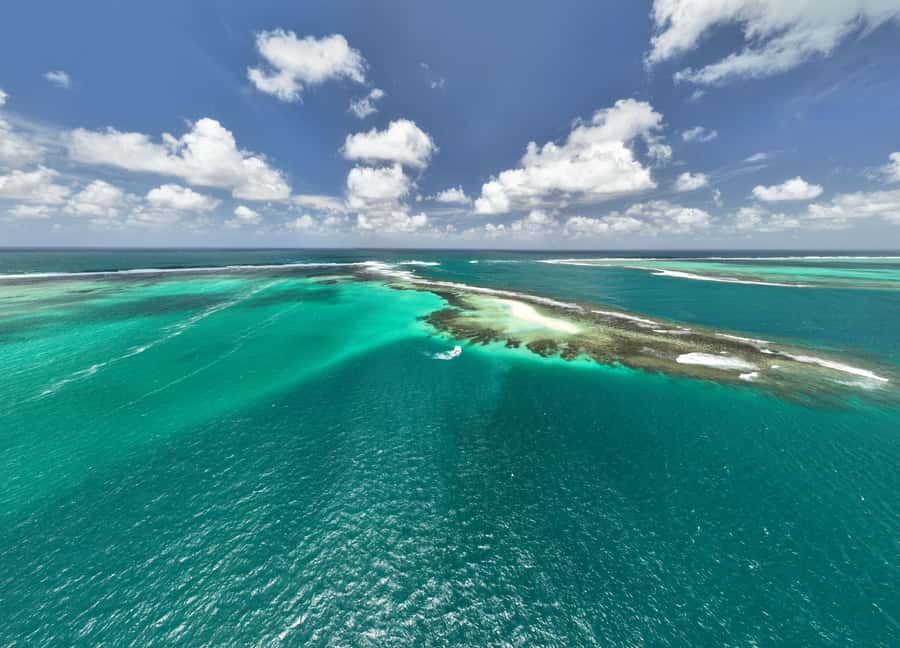 Catamaran Mauritius: South East 5 Islands Catamaran Cruises - Why this southeast Mauritius cruise works so well