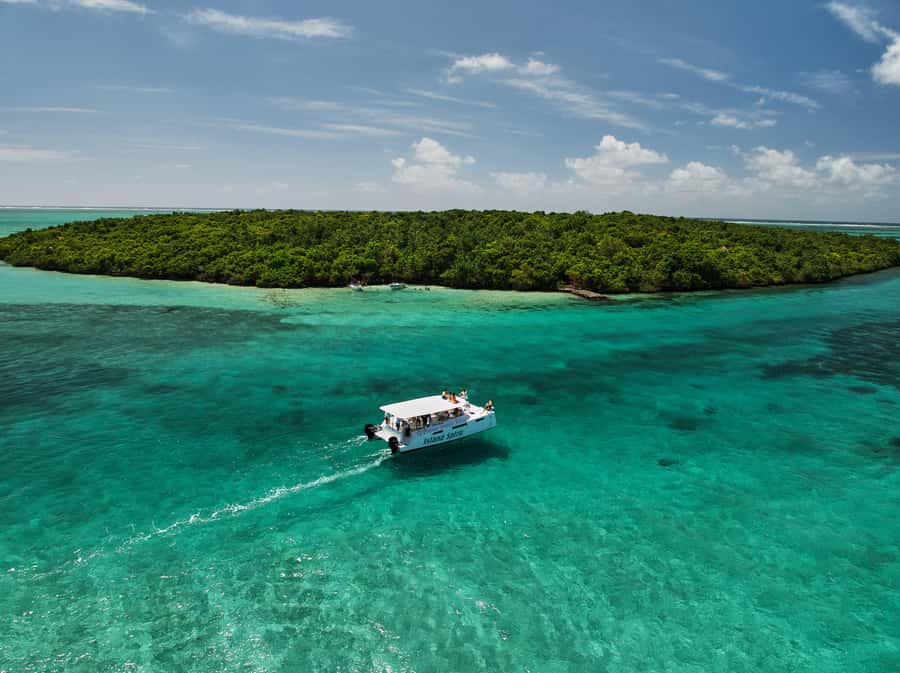 Catamaran Mauritius: South East 5 Islands Catamaran Cruises - Grand River South East Waterfall in 30 minutes