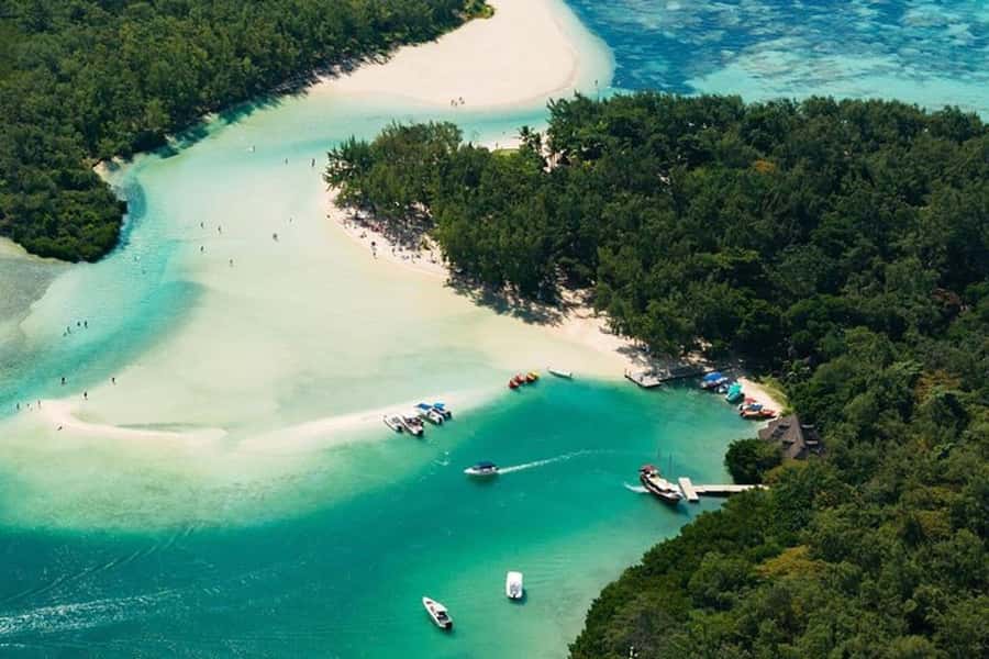 Catamaran trip to Ile Aux Cerfs With Two Way Transportation - Key points before you book