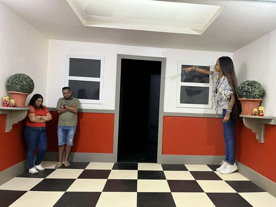 Chamarel: Curious Mauritius Entry Ticket - Testing the Ames Room’s Strange Scale
