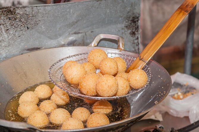 China Town & Port-Louis Mix Food Tour - Chinatown, street art, and Sino-Mauritian flavors