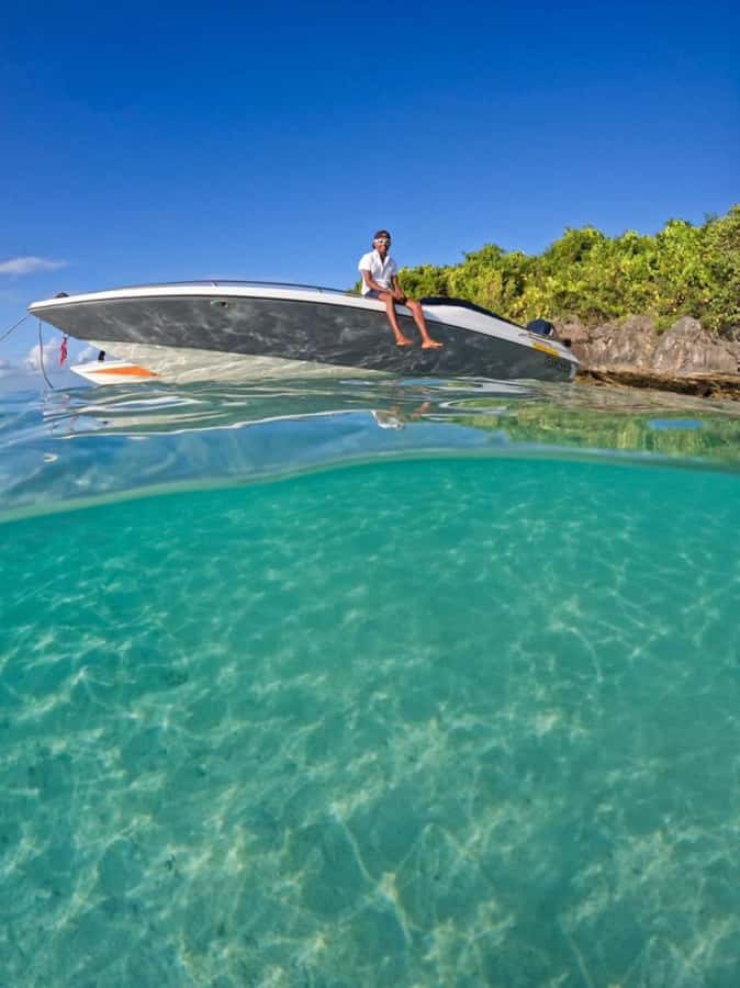 DAY TRIP: Private Speedboat Excursion in Mauritius - Snorkeling across the southern lagoon