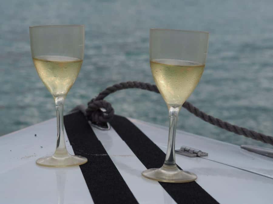 DAY TRIP: Private Speedboat Excursion in Mauritius - Lighthouse Island and the two flexible island visits