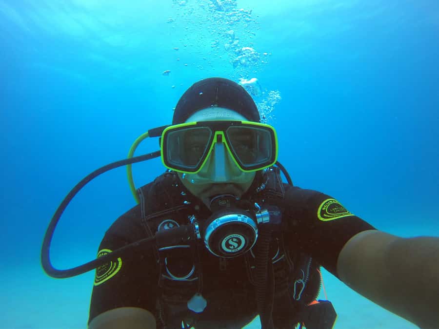 Discover Scuba Diving in the North of Mauritius - Starting Under the Trees at Mont Choisy
