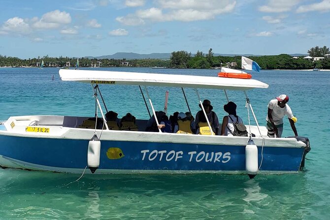Discover the East of Mauritius: Full-day All-inclusive tour (Visit to 3 parks) - Blue Bay Marine Park by glass-bottom boat