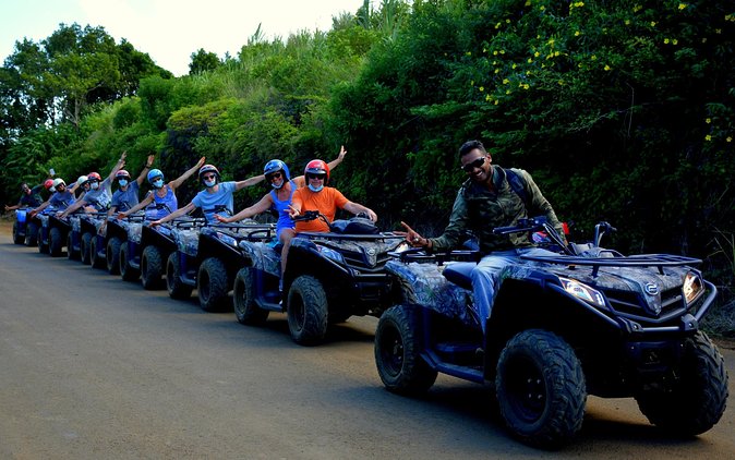 Discovery Tour 35km - Lunch and La Vanille Nature Park