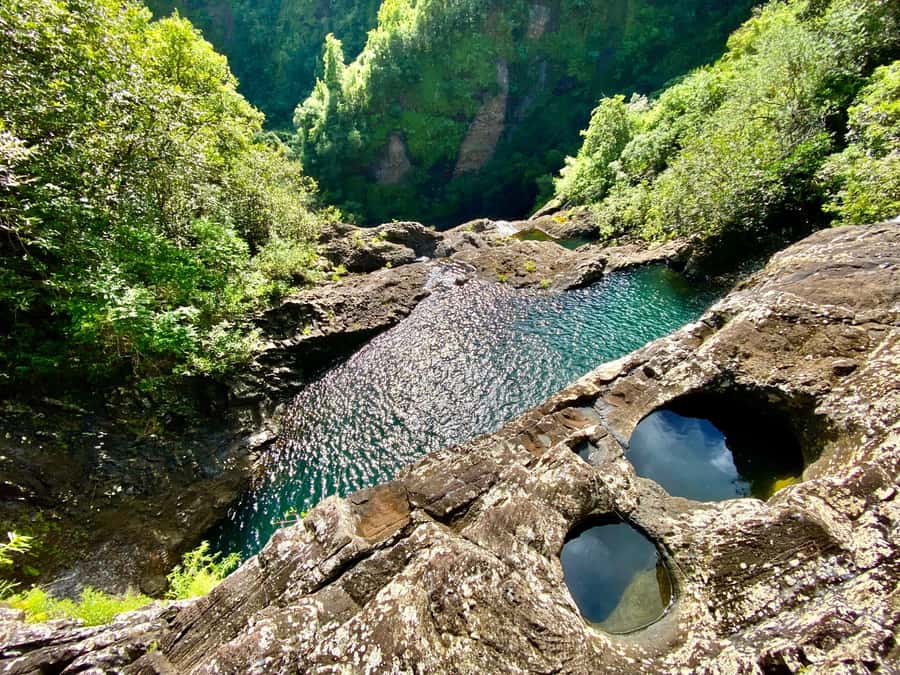 From Quatre Cocos: Tamarind Falls Hiking Day Trip - Language, flexibility, and cancellation
