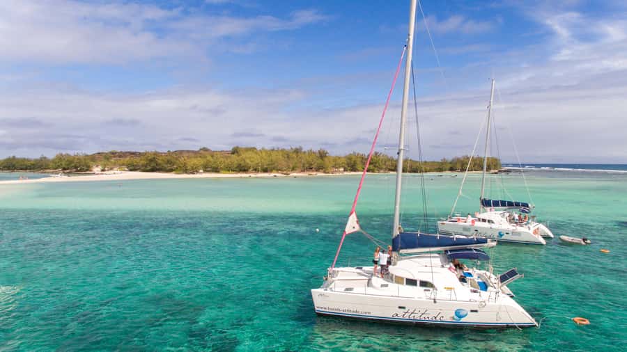 Full Day Catamaran Luxury Cruise to Northern Islands w Lunch - Key Points to Know Before You Go