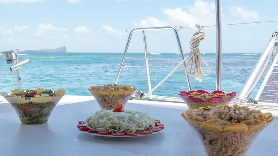 Full Day Catamaran Luxury Cruise to Northern Islands w Lunch - Meeting the Boat at Bain Boeuf