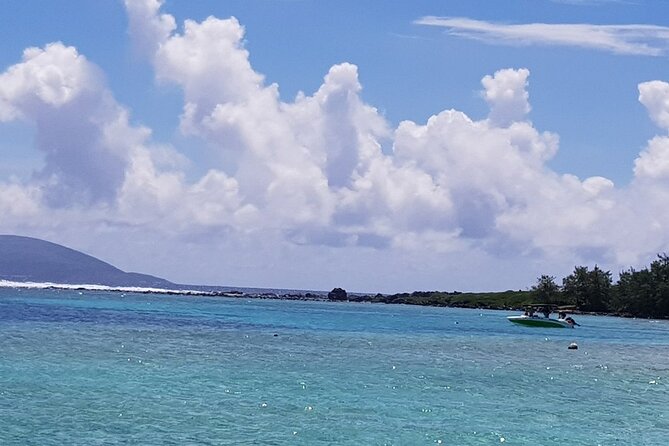 Full-Day Northern Catamaran Cruise: Coin de Mire and Ile Plate Island - A Seven-Hour Day That Begins Before Breakfast