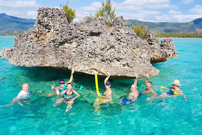 Full Day Private Catamaran Cruise to Bénitiers Island - Crew service and the feel of a private charter
