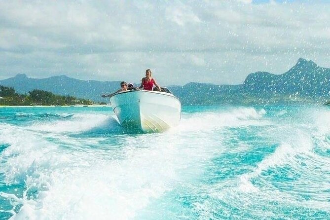 Full Day Shared Speed Boat in Ile Aux Cerfs Lunch & Transfer incl - The 8:30 am start and hotel pickup