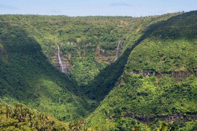 Full Day South Guided Tour Mauritius: Including Lunch - Grand Bassin: the tour’s strongest cultural stop
