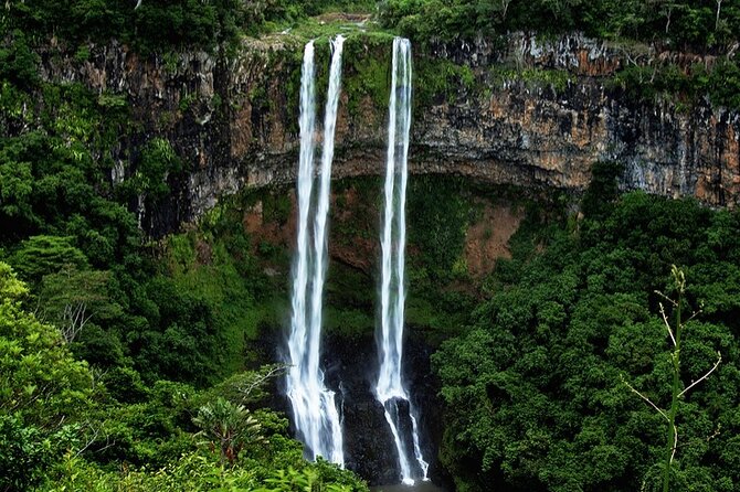 Full Day South Guided Tour Mauritius: Including Lunch - Gris Gris Beach and the wild southern coast