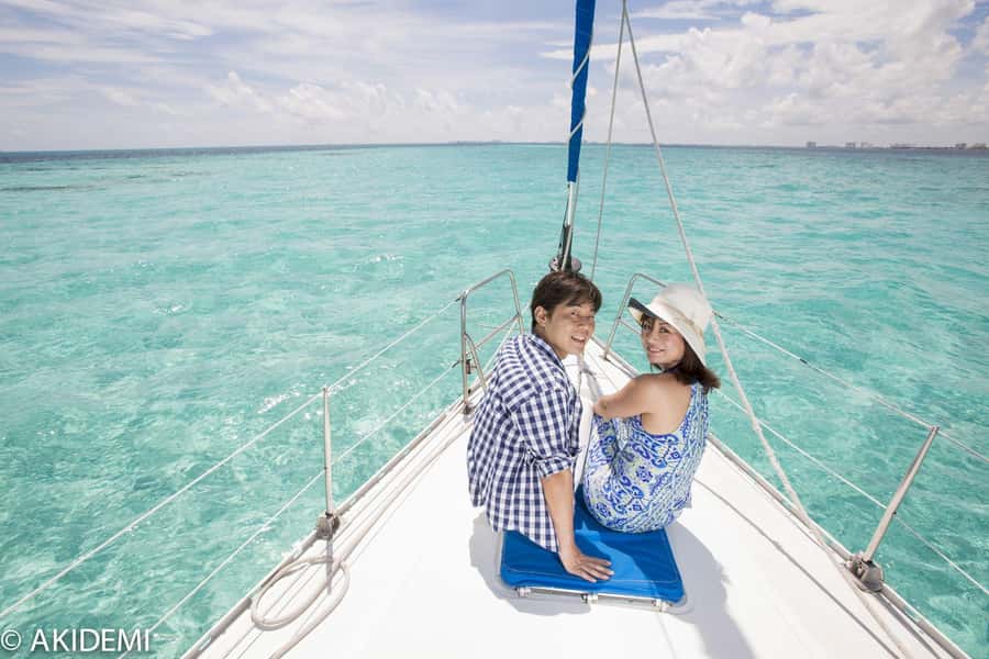 GBaie: 3 North Islands Cruise, Lunch & CoindeMire Snorkeling - What the crew and atmosphere may be like