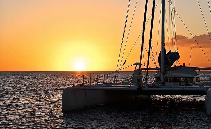 GrandBay-Sunset Cruise with Event Dinner for Private Groups - Crew Support and the Personal Touch