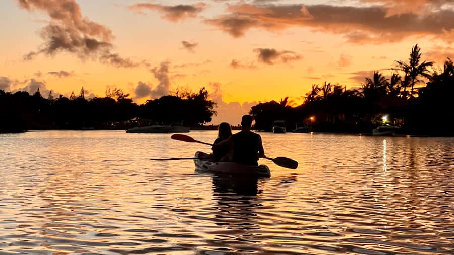 Guided Sundowner Kayak Tour - What the $64 price includes