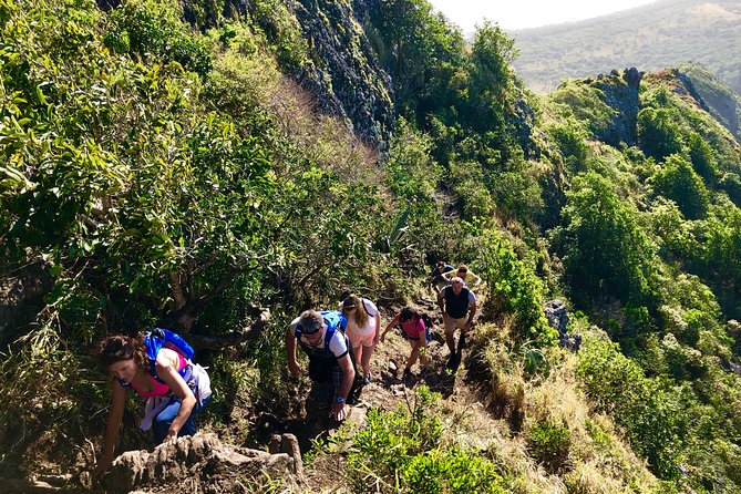 Hiking and Climbing UNESCO Le Morne Brabant - Photos and videos without leaving the climb behind