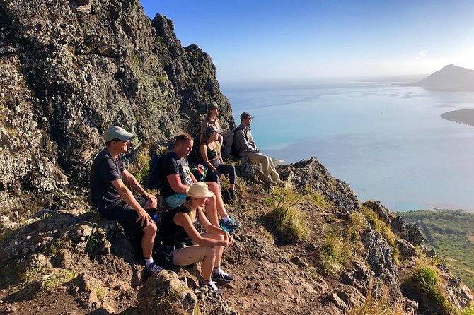 Hiking and Climbing UNESCO Le Morne Brabant - A 6:00 a.m. start with a practical purpose