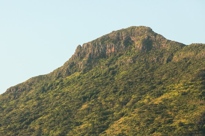 Hiking La Tourelle Mountain in Mauritius - What La Tourelle de Tamarin feels like on foot