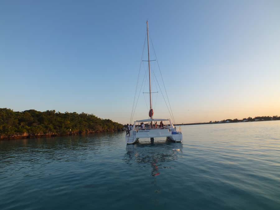Ile aux Aigrettes: Private Sunset Cruise Tour - Watching the sunset change over the mountains