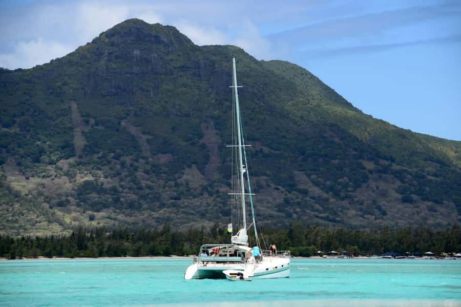 Ile Aux Cerfs Catamaran Cruise sailing from Mahebourg - Snorkeling at Eau Bleu