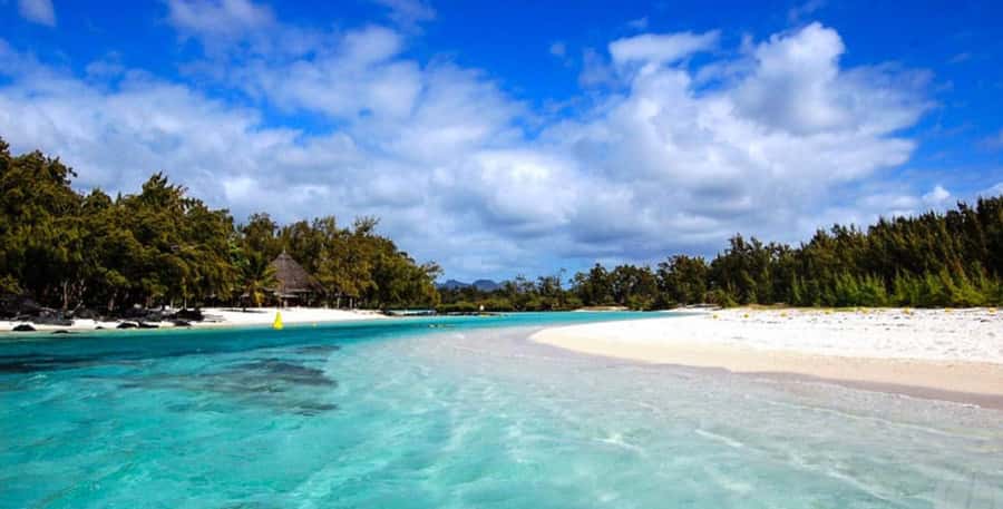 Ile aux Cerfs: Island & Waterfall Speedboat Tour with Lunch - Is $55 a fair price?