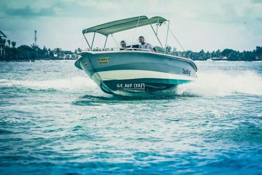 Ile aux Cerfs Speedboat Trip & Transport: Private or Shared - Key points to know before you go