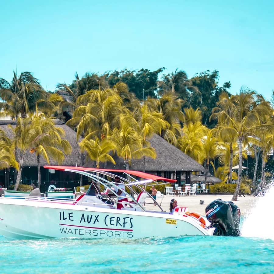 Ile aux Cerfs Speedboat Trip & Transport: Private or Shared - FAQ