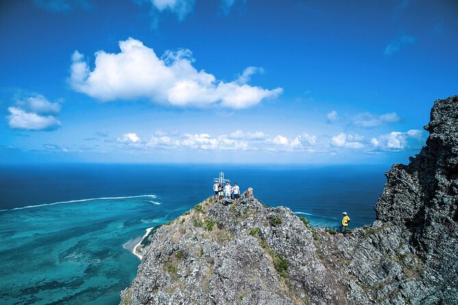 Le Morne Mountain: Guided Hike With Our Professional Local Guides - How difficult is the hike?