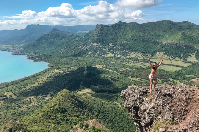 Le Morne Mountain Sunrise Hike & Climb - Reaching the memorial cross at the summit