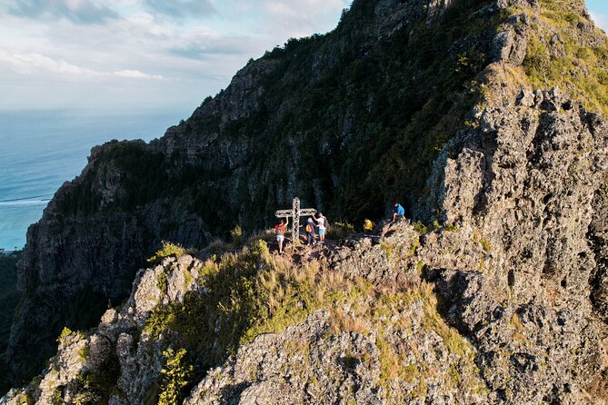 Le Morne Mountain Sunrise Hike & Climb - Coming back down safely