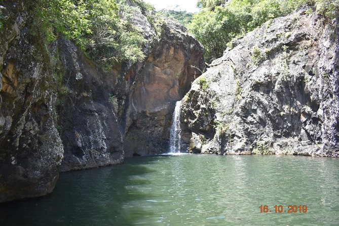 Les septs Cascades Tamarind Falls - Forest paths, rivers, and natural pools