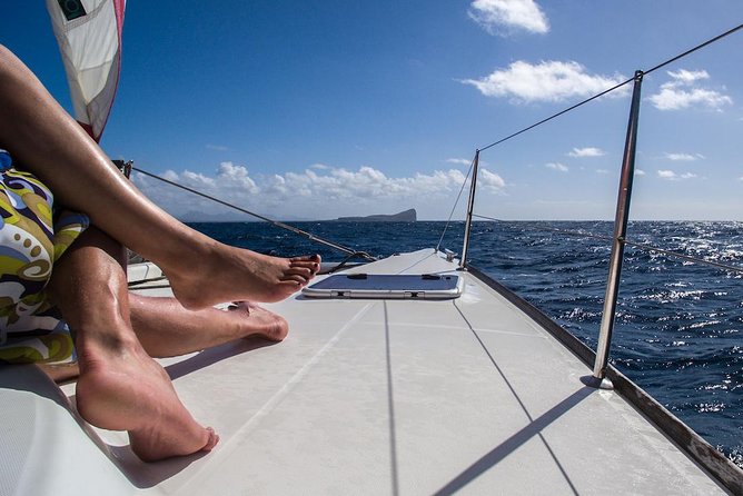 Luxury Catamaran Cruise: The Northern Islands - Sailing past Gunners Coin and the north coast