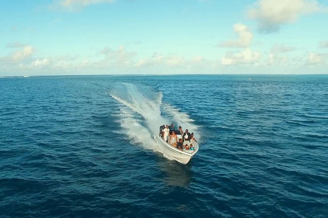 Marvelous Ile aux Cerf island: Speed Boat, Parasailing, Lunch & GRSE waterfall - Seeing Grand River South East Waterfall by Boat