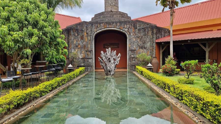 Mauritius: 3 Days Private Authentic Tour with hidden gems - Day 3: The dramatic south and Le Morne