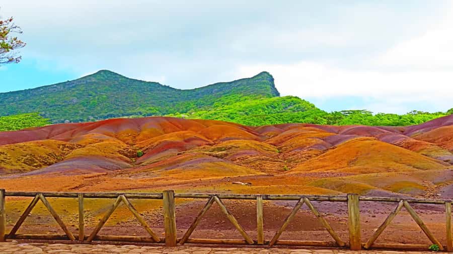 Mauritius: 3 Days Private Authentic Tour with hidden gems - Day 2: Volcanoes, Grand Bassin, and Chamarel