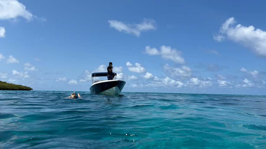 Mauritius 5 Islands Hopping Tours - PRIVATE BOAT - Ile aux Fouquets and the lighthouse story