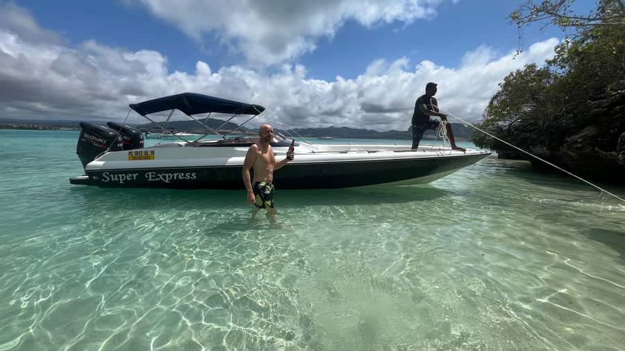 Mauritius 5 Islands Hopping Tours - PRIVATE BOAT - The beach BBQ and what you eat