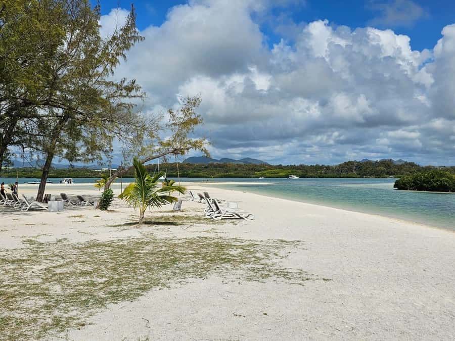 Mauritius: 5 islands speedBoat Trip with snorkeling & BBQ - Key points at a glance